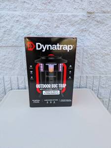 DYNATRAP OUTDOOR BUG TRAP WITH FLICKERING LIGHT