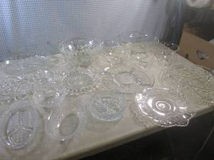 (F-2) Large Assortment of Glass Ser...