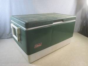 (EW6) Vintage 1980s Coleman Cooler...