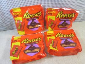 (B-1) 4 Bags of Snack Size Reeses C...