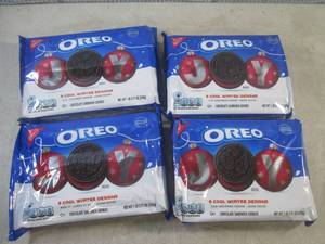 (B-1) 4 Packages of Oreo Cookis Lim...