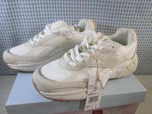 (CS) Pair of Womens Reebok Chaos S...