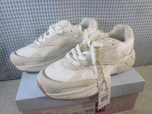 (CS) Pair of Womens Reebok Chaos S...