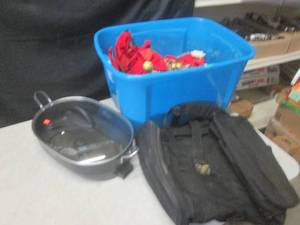 (F-2) Tote of Chrismas Decor, Elect...