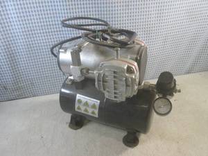 (BR3) Small Air Compressor...