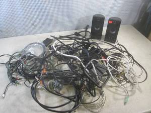 (BR3) Computer Speakers and Assorte...