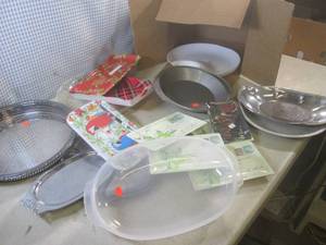 (BR3) Assorted Trays...