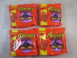 (B-1) 4 Bags of Reeses Chocolate La...