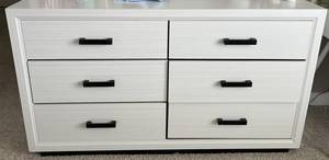 White Bedroom Set With Dresser, 2 Nightstands & New Mirror