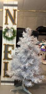 White Christmas Tree & Noel Sign Mixed Lot