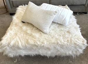 Coaster Mid Century Style Faux Fur Ottoman & 2 Pillows
