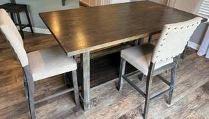 Informal Dining Room Table, 4 Chairs & Bench Set
