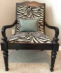 Zebra Accent Chair With Pillow