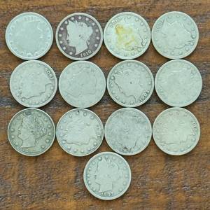 (13) Group of Thirteen V Nickels Various Dates