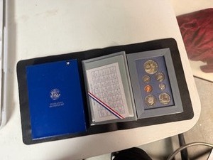 1986 Statue of Liberty Silver Prestige Mint Set in Original U.S. Mint Package with COA - Greysheet Wholesale Value is $91.56