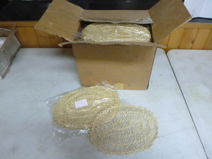 Box of Oval Woven Fiber Placemats