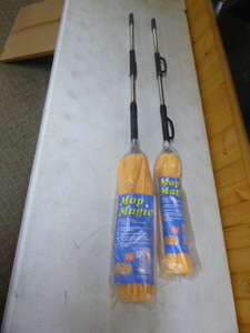 2 Magic Mops
