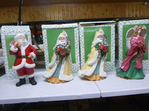 4 Simson Giftware Christmas Statutes