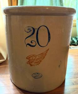 Vintage Red Wing Stoneware Crock - 20 Gallon With Wooden Lid