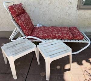 Outdoor Chaise Lounge With Cushions & 2 Tables