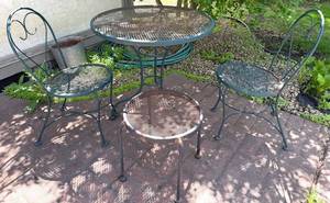 Metal Bistro Set With 2 Chairs & Side Table
