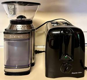 Cuisinart Coffee Grinder & Proctor Silex Toaster Mixed Lot