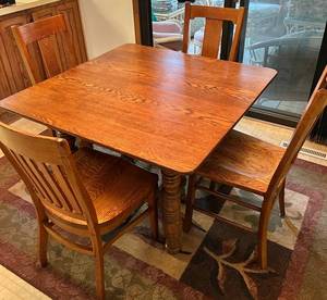 Vintage Wood Dining Table Set (Lot of 6)