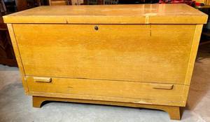 Vintage Lane Cedar Chest With Original Paperwork