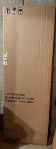 New Maax Renaissance 138932 Tub & Shower Door Gold Clear With Bar
