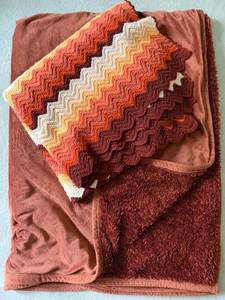 Rust Colored Blanket Set