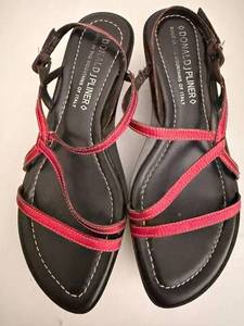 Donald J Pliner Strappy Sandals Size 7.5