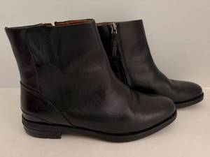 Hand Finished Leather Ankle Boots Size 6m