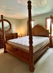 King Size Ornate Wood Bed Frame & Mattress - Lots 478, 479 and 480 are Coordinating