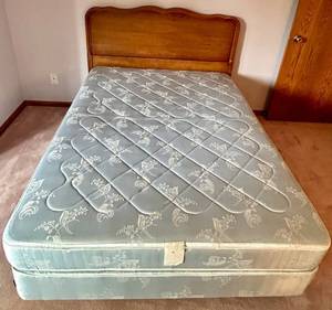 Stearns & Foster Full Size Bed Frame & Mattress