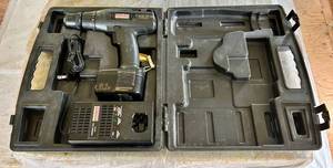 Craftsman 13.2v Cordless Drill Kit With Charger & Case