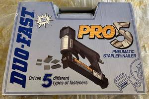 Duo-Fast Pro-5 Dcp-5 Pneumatic Stapler Nailer Kit With Case & Accessories