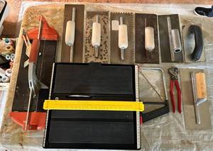 Tile Cutting Saw & Assorted Tile Tools Mixed Lot