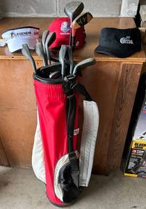 Golf Bag With Assorted Clubs & 3 Branded Hats Mixed Lot