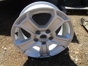(New) 17 Jeep Wheel