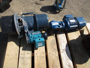 Electric Motors wGearbox & Pump