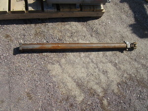 (2) Pneumatic Cylinders 1 14 Rod 55 Overall