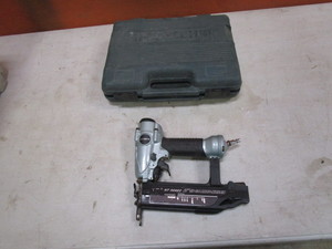Hitachi Brad Nailer