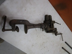 Pipe Crimper