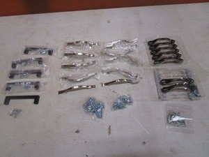 (22) 4 DrawerCabinet Pulls