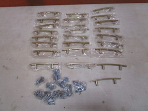 (25) 5 DrawerCabinet Pulls