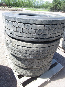 (4) 29575 R22.5 Semi Tires