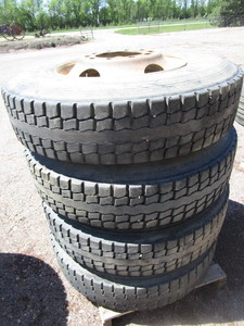 (4) 11R22.5 Semi Tires & Wheels