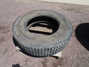 29575 R22.5 Semi Tire