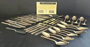K - Vintage 1847 Rogers Bros Anniversary Pattern Flatware Set (42 PC)