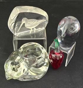 K - Vintage Avon Cat Candle Holder, Wedgwood Crystal Bird & Glass Owl Decorative Pieces Mixed Lot